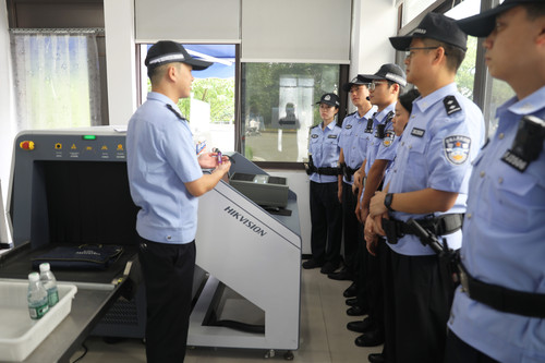 法院干警进行培训(26079389)-20250703161520.jpg